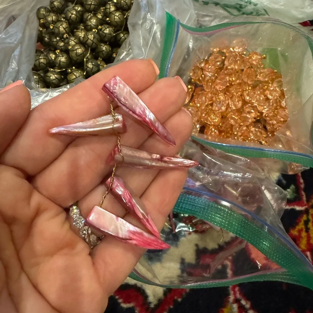 Bulk of handmade beaded blooms - Picture 7 of 10